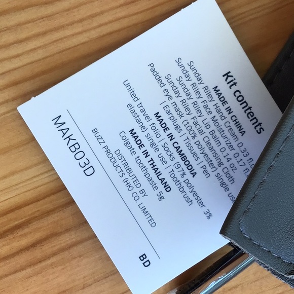 Two United airline business class Polaris toiletry bags - Picture 3 of 5